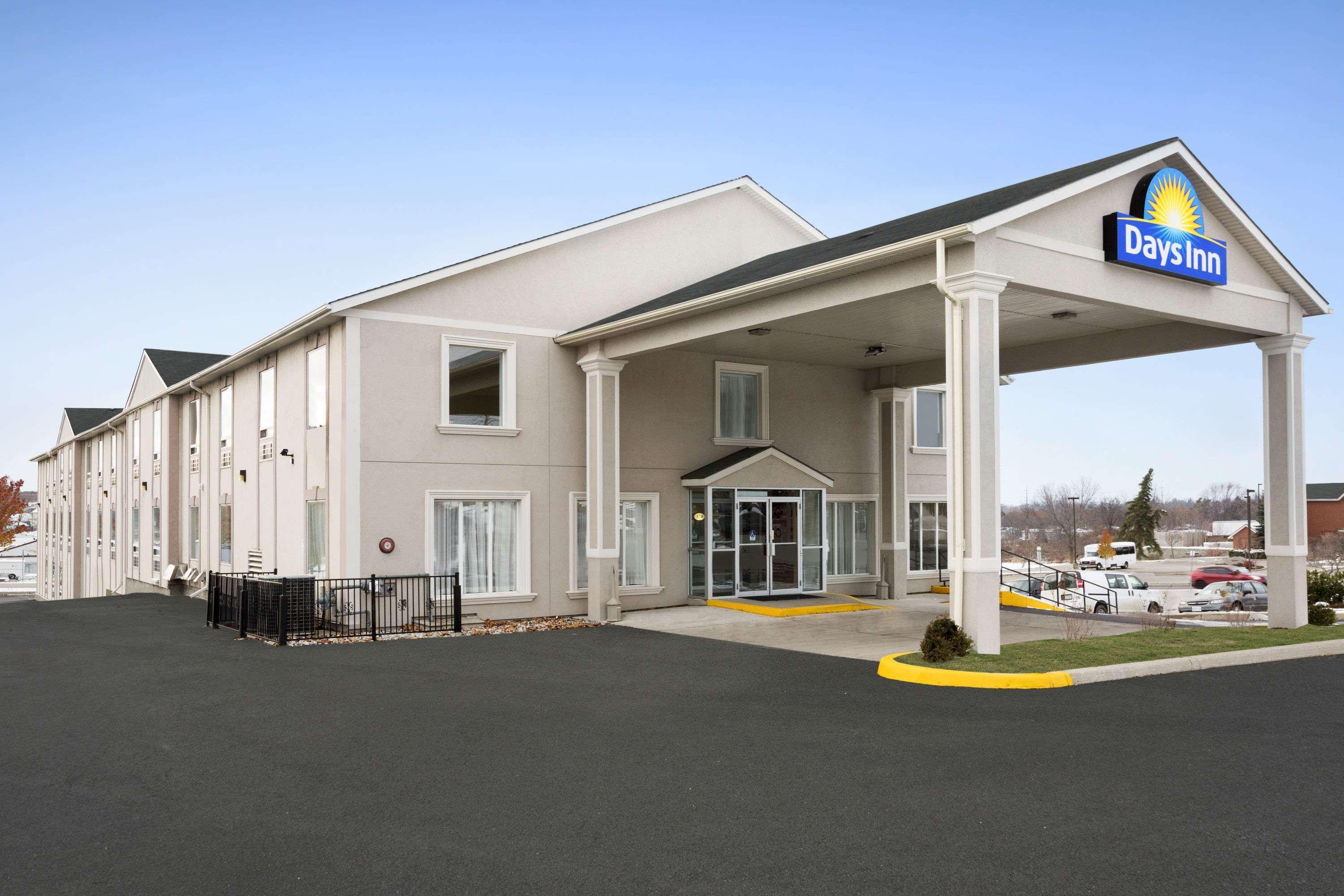 Days Inn By Wyndham Woodstock Zewnętrze zdjęcie