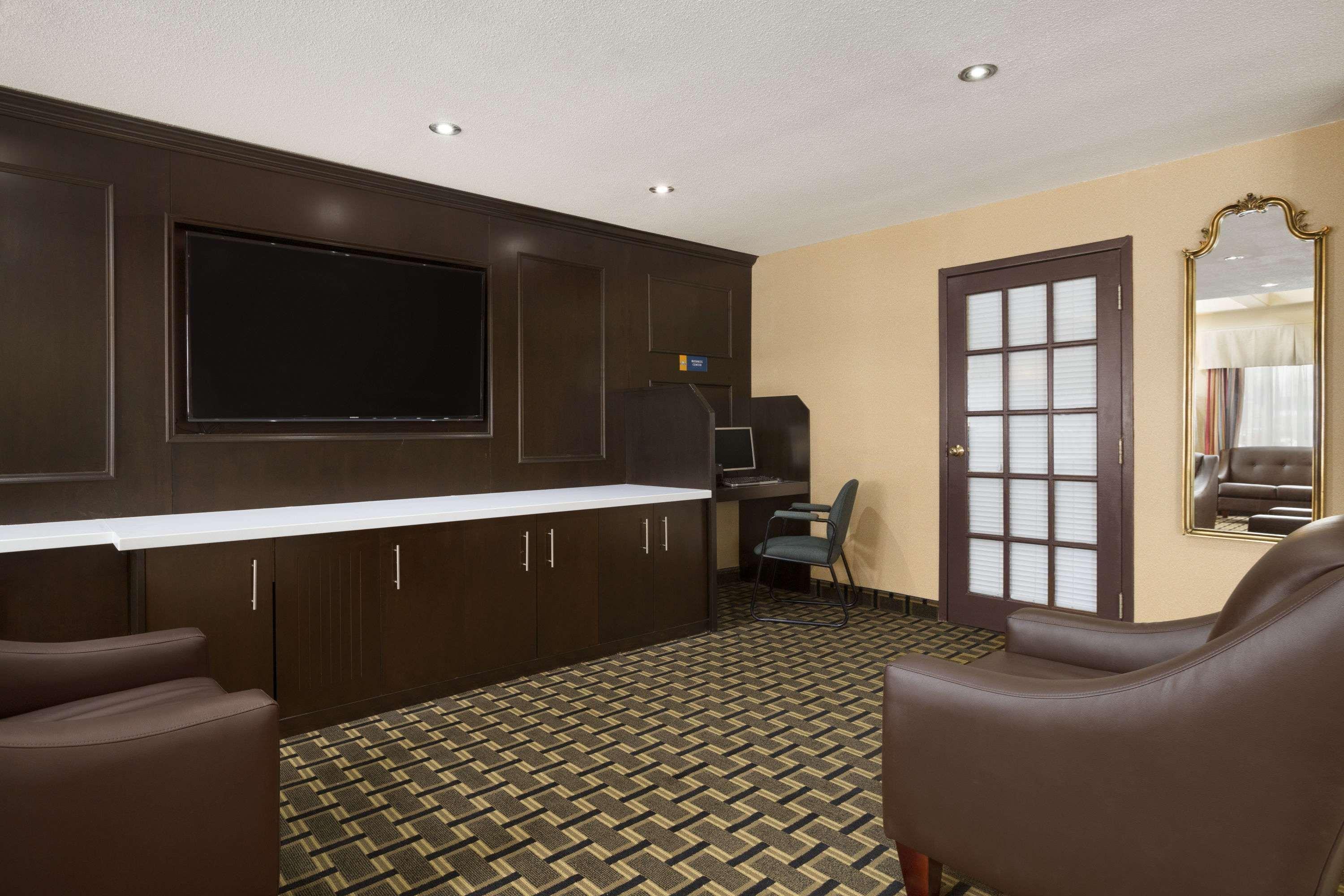 Days Inn By Wyndham Woodstock Zewnętrze zdjęcie